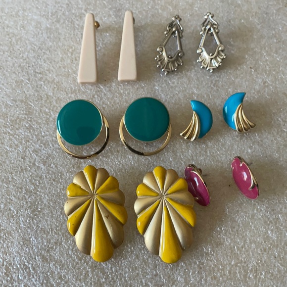 Vintage Jewelry - Vintage enamel earring lot (6)